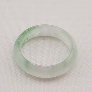 Light Green Jade Ring 8.25